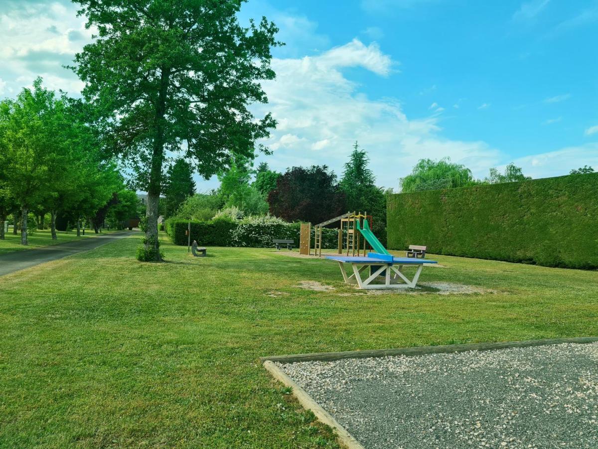 Resort & Camping - Val De Braye Besse-sur-Braye Экстерьер фото