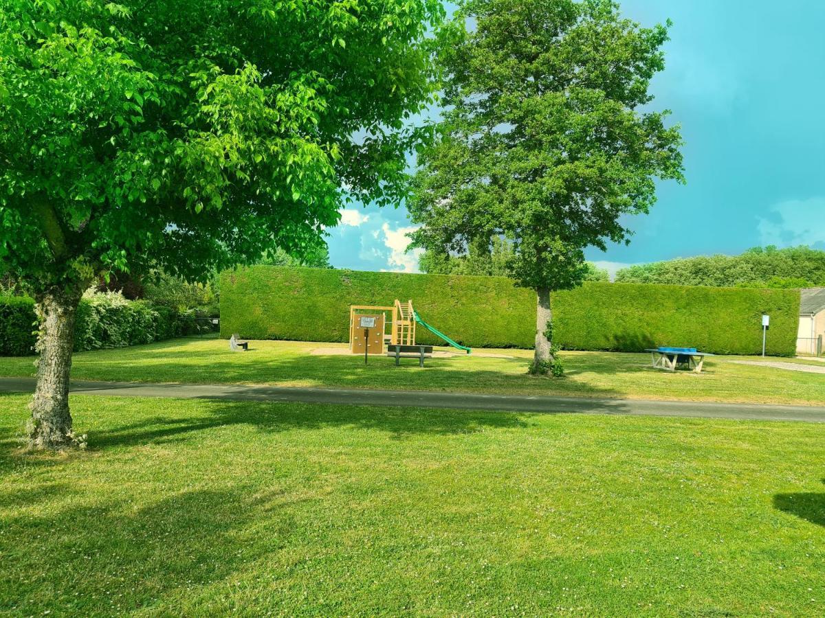 Resort & Camping - Val De Braye Besse-sur-Braye Экстерьер фото